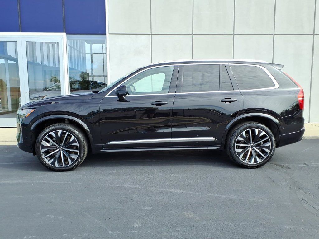 Certified 2026 Volvo XC90 B6 Ultra AWD/4WD image 3