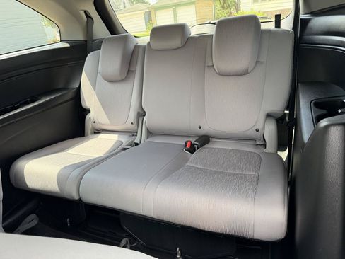 Used 2018 Honda Odyssey LX image 9
