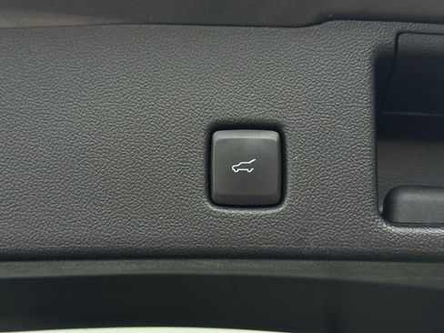 Used 2023 Ford Escape Active image 11