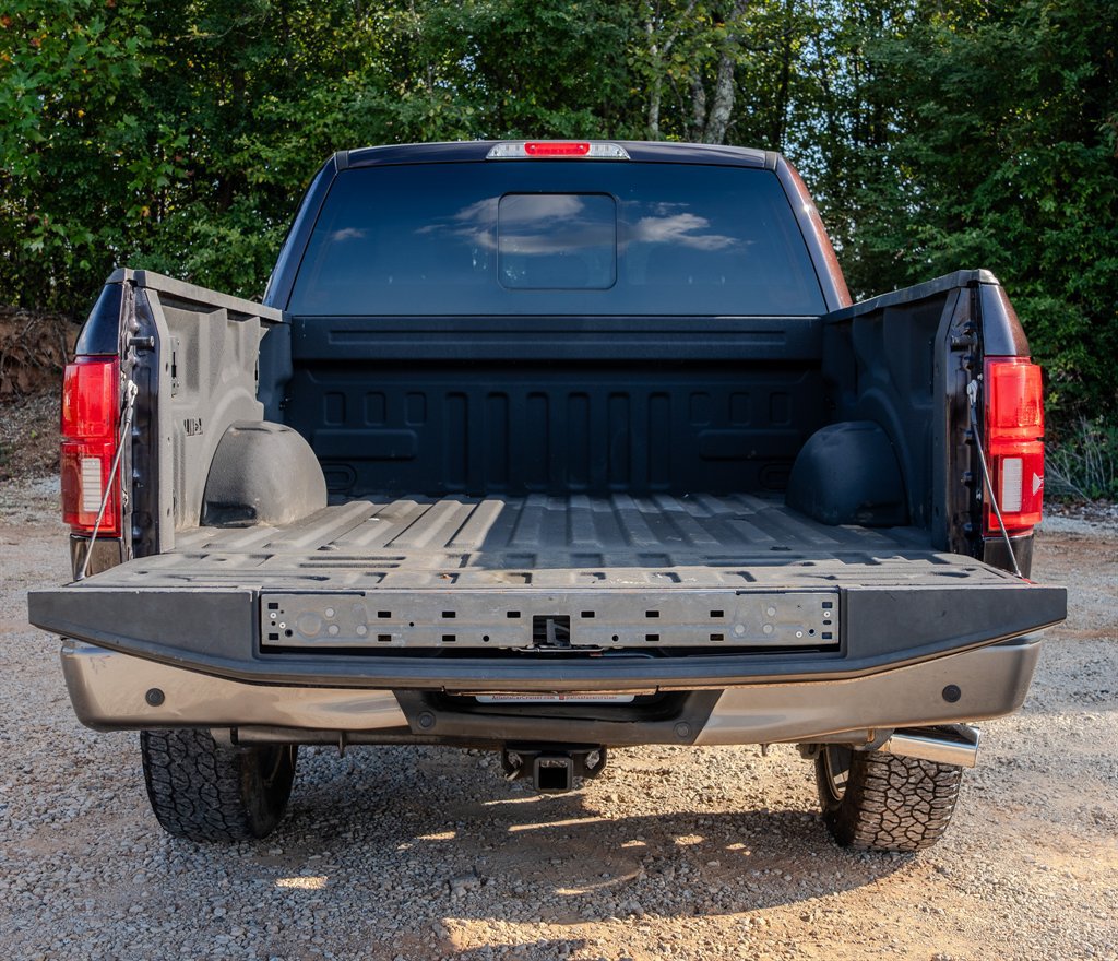 Used 2018 Ford F150 King Ranch w/ Equipment Group 601A Luxury AWD/4WD image 9