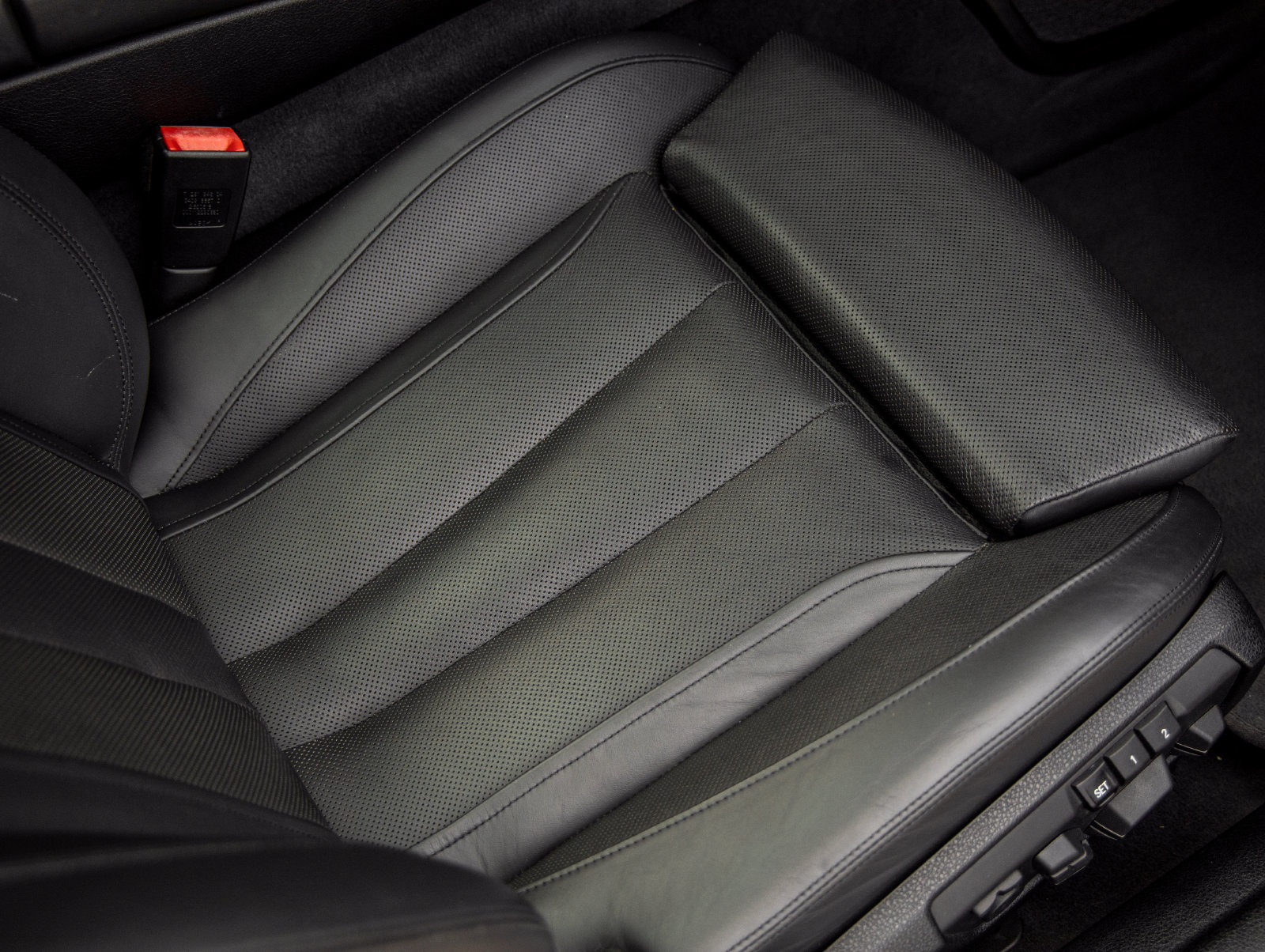 Used 2019 BMW 650i Gran Coupe w/ Executive Package RWD image 44