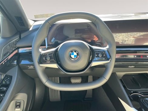 New 2026 BMW 530i xDrive image 12