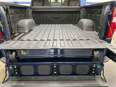Used 2022 Chevrolet Silverado 1500 LTZ w/ LTZ Premium Package AWD/4WD image 13