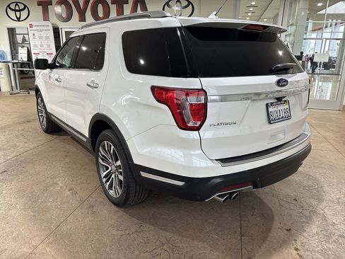 Used 2018 Ford Explorer Platinum image 8