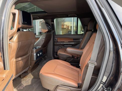 Used 2023 Ford Expedition King Ranch image 8