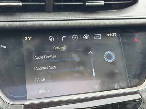 Used 2018 Cadillac XT5 Luxury w/ Driver Awareness Package AWD/4WD image 18