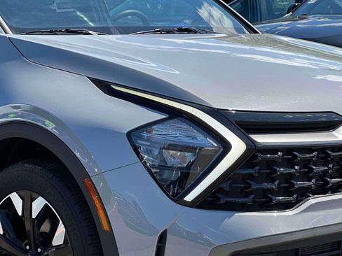 Used 2023 Kia Sportage X-Line AWD/4WD image 7