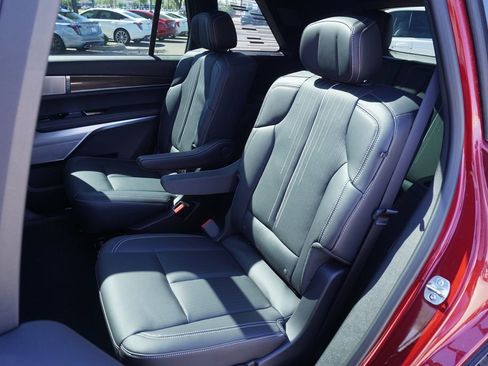 New 2026 Cadillac Vistiq Luxury image 9