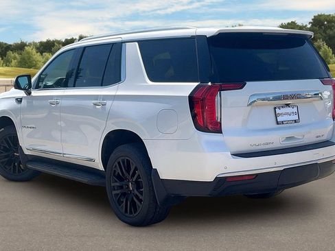 Used 2021 GMC Yukon SLT w/ SLT Luxury Package AWD/4WD image 11