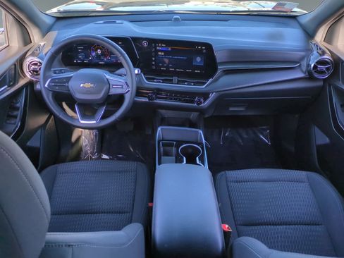 Used 2025 Chevrolet Equinox LT image 10