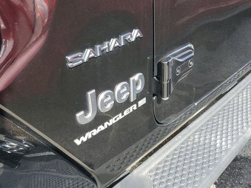 Certified 2024 Jeep Wrangler Unlimited Sahara AWD/4WD image 7