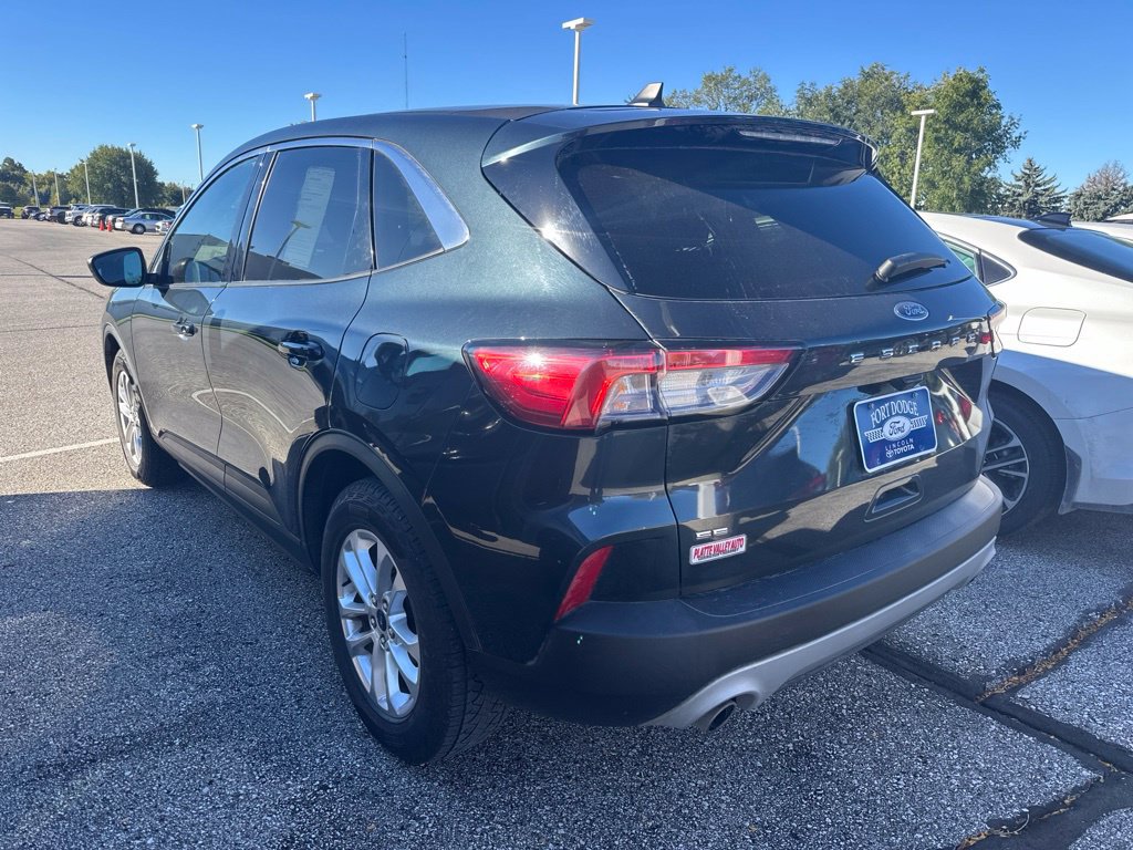 Used 2022 Ford Escape SE FWD image 2