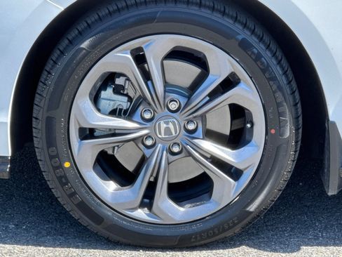 Used 2024 Honda Accord EX-L image 12