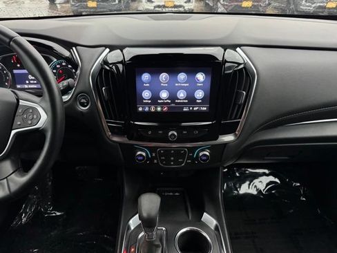Used 2023 Chevrolet Traverse LT w/ Midnight/Sport Edition AWD/4WD image 2