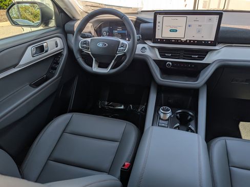 New 2026 Ford Explorer Active w/ Active Comfort Package image 22