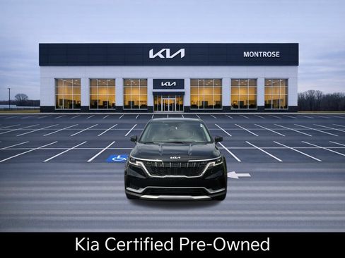 Certified 2024 Kia Carnival LX FWD image 2