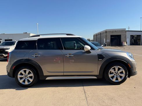 Used 2017 MINI Cooper Countryman FWD image 4