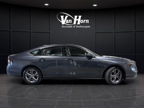 Used 2024 Honda Accord EX image 2