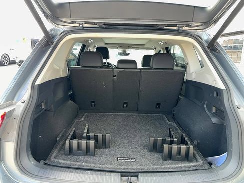 Used 2020 Volkswagen Tiguan SEL image 24