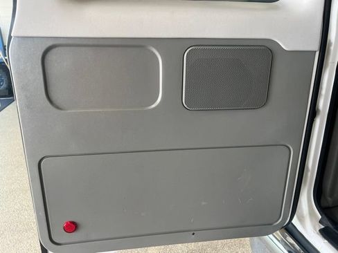 Used 2013 Ford E-150 and Econoline 150 Wagon RWD image 9