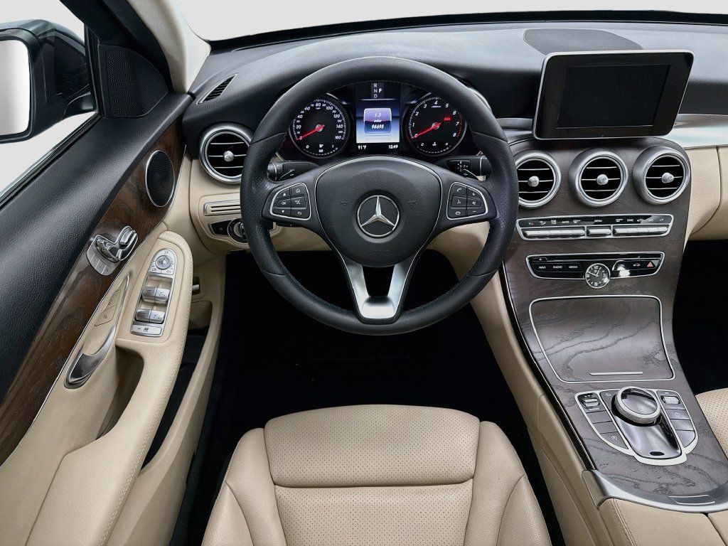 Used 2018 Mercedes-Benz C 300 Sedan image 10