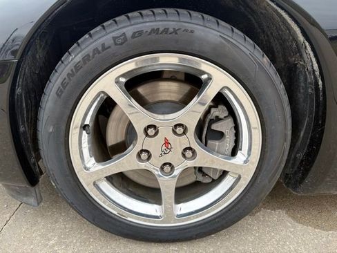 Used 2004 Chevrolet Corvette Convertible w/ Preferred Equipment Group image 7