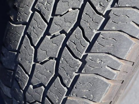 Used 2021 Ford F250 Platinum w/ FX4 Off-Road Package image 13