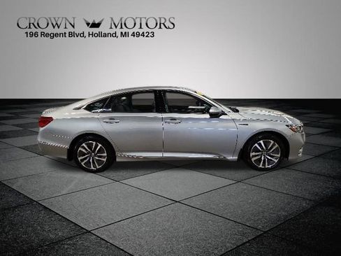 Used 2019 Honda Accord EX image 2