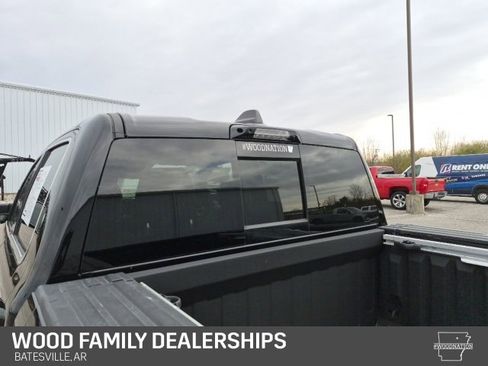 Used 2024 RAM 1500 Limited image 8