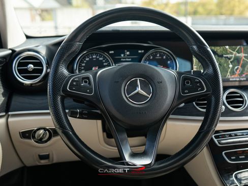 Used 2017 Mercedes-Benz E 300 4MATIC image 22