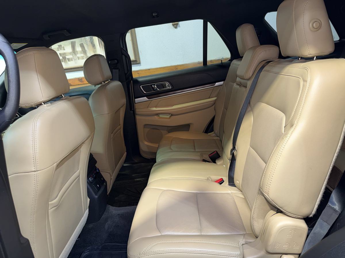 Used 2017 Ford Explorer Limited FWD image 26