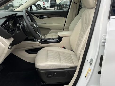 Used 2022 Buick Envision Avenir w/ Technology Package II image 26