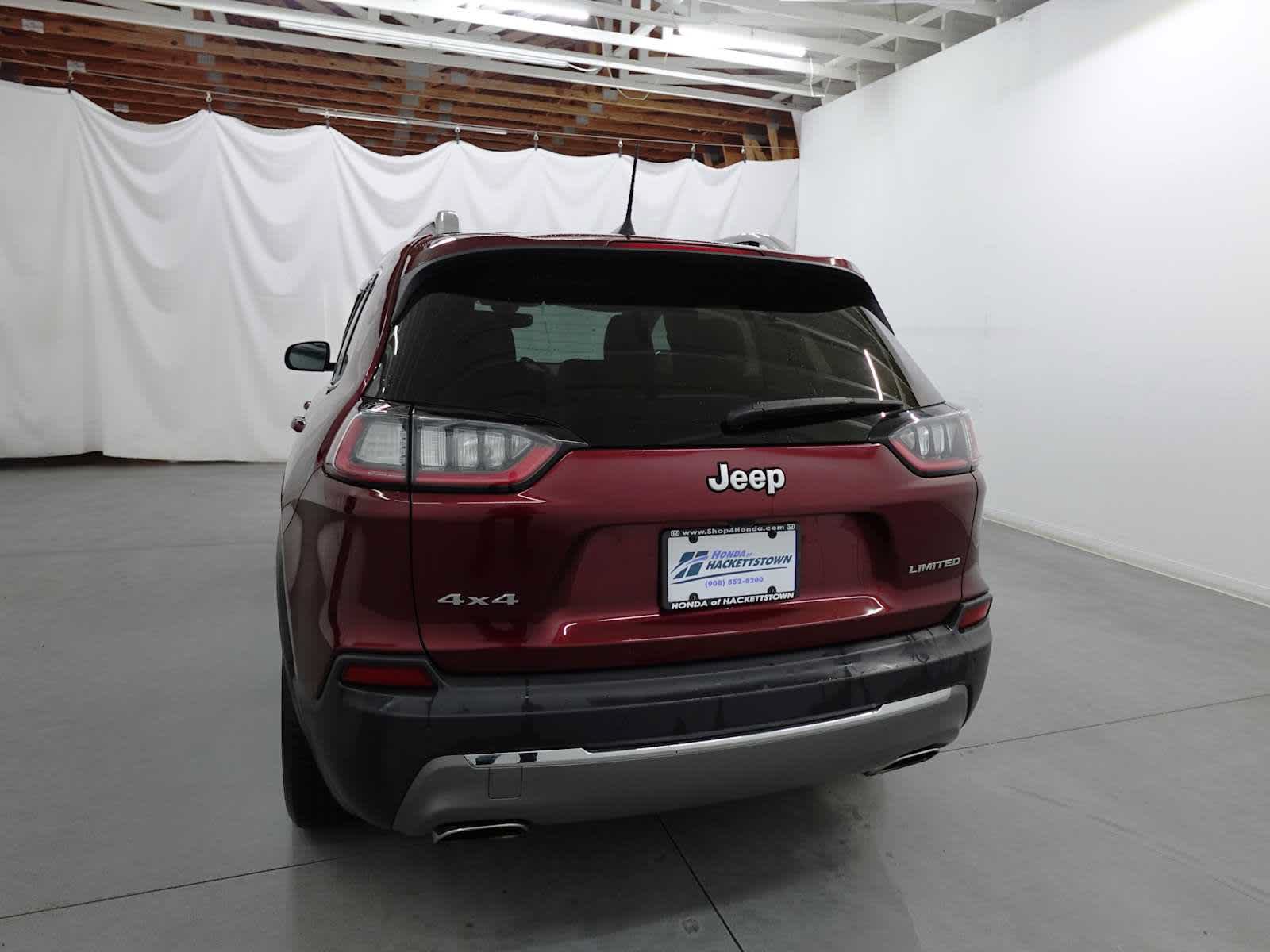 Used 2019 Jeep Cherokee Limited AWD/4WD image 7