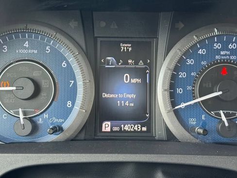 Used 2018 Toyota Sienna LE FWD image 18