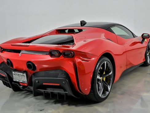 Used 2023 Ferrari SF90 Stradale AWD/4WD image 9