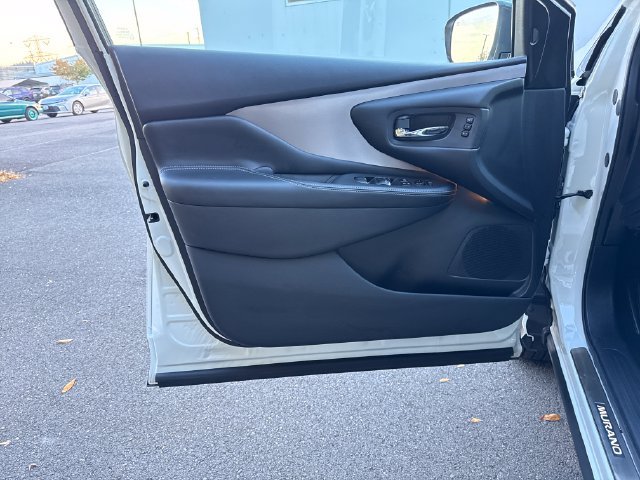 Used 2024 Nissan Murano SL AWD/4WD image 17