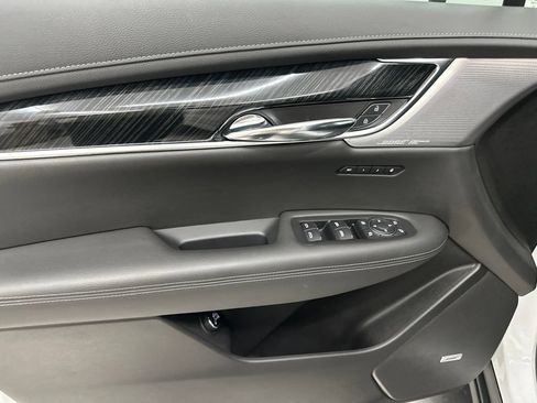 Used 2021 Cadillac XT6 Premium Luxury AWD/4WD image 15