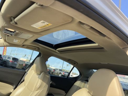 Used 2020 Acura TLX image 22