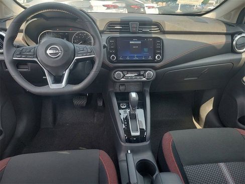 New 2025 Nissan Versa SR w/ Trunk Package image 4