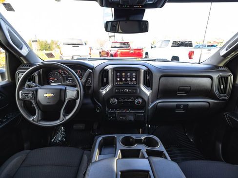 Used 2024 Chevrolet Silverado 2500 Custom w/ Custom Value Package image 20