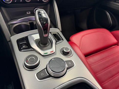 Used 2023 Alfa Romeo Stelvio Veloce AWD/4WD image 49