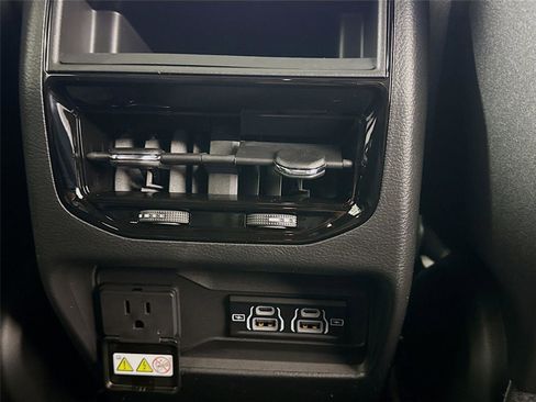 New 2025 Jeep Grand Cherokee Laredo X w/ Luxury Tech Group I image 27