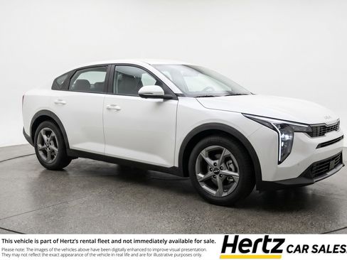 Used 2025 Kia K4 FWD image 1