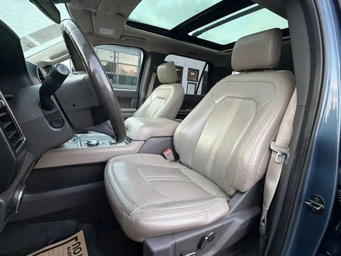 Used 2018 Ford Expedition Limited w/ Equipment Group 301A AWD/4WD image 20
