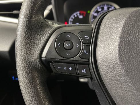 Used 2022 Toyota Corolla LE image 29