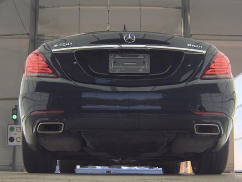 Used 2014 Mercedes-Benz S 550 Sedan w/ Premium 1 Package image 7