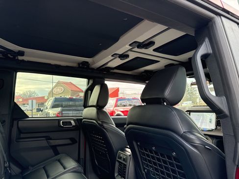 New 2025 Ford Bronco Badlands image 33