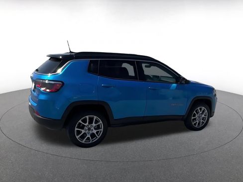 Used 2025 Jeep Compass Limited AWD/4WD image 12