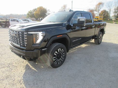 New 2026 GMC Sierra 2500 Denali Ultimate image 11