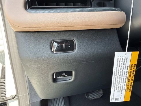 New 2026 Lincoln Navigator Black Label AWD/4WD image 33